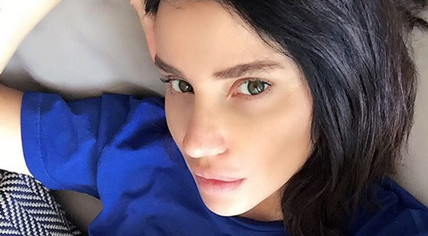 Sütyeni çıkardı sosyal medya yıkıldı!