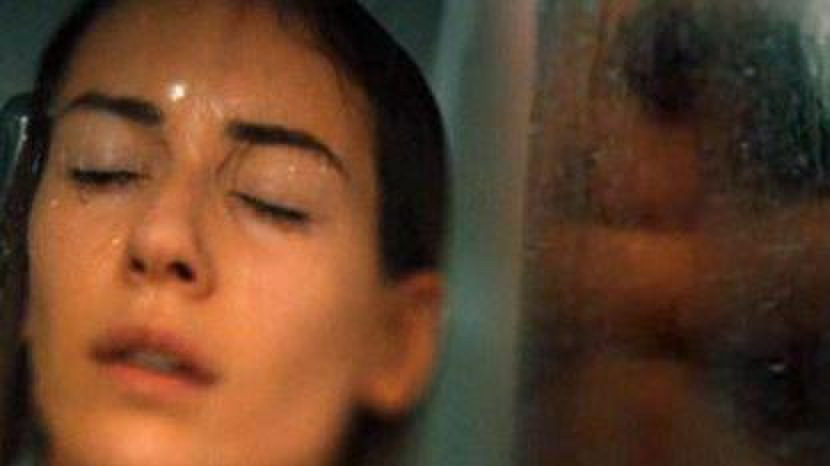 Çırılçıplak soyunmuştu! Sıkıntıda