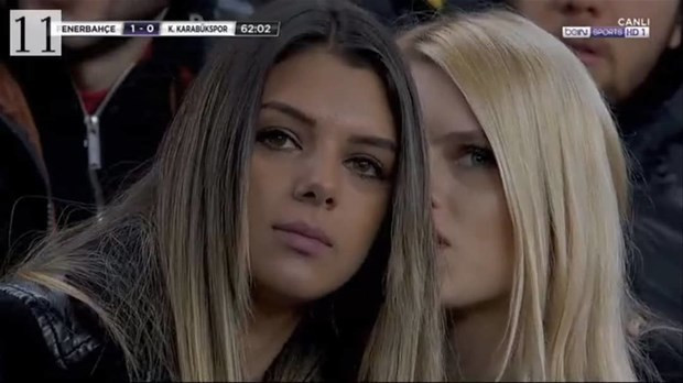 Fenerbahçe-Karabükspor maçında herkes bu güzelleri merak etmişti