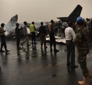 Güney Sudanda yolcu uçağı düştü: 44 ölü