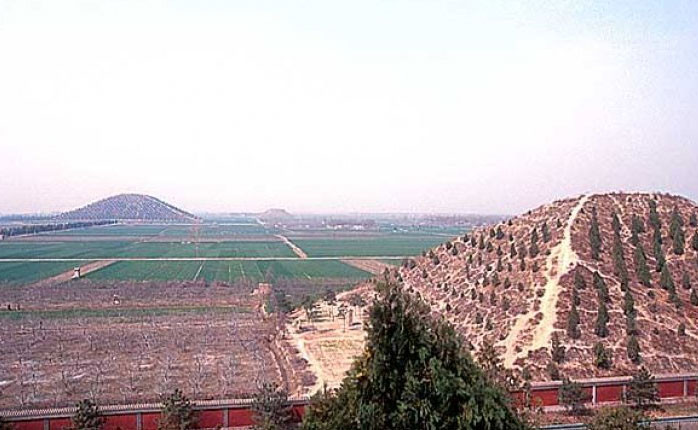 Türk piramitler Çinde saklanıyor!