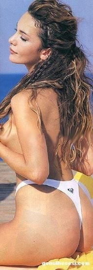 Seksi pozlar verdiği için  pişman!