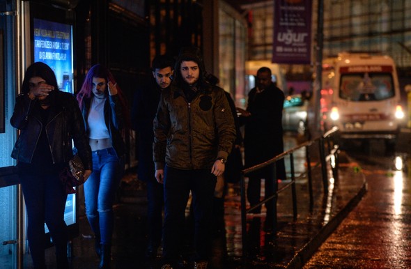 İstanbuldaki saldırı sonrası olay yerinden ilk görüntüler